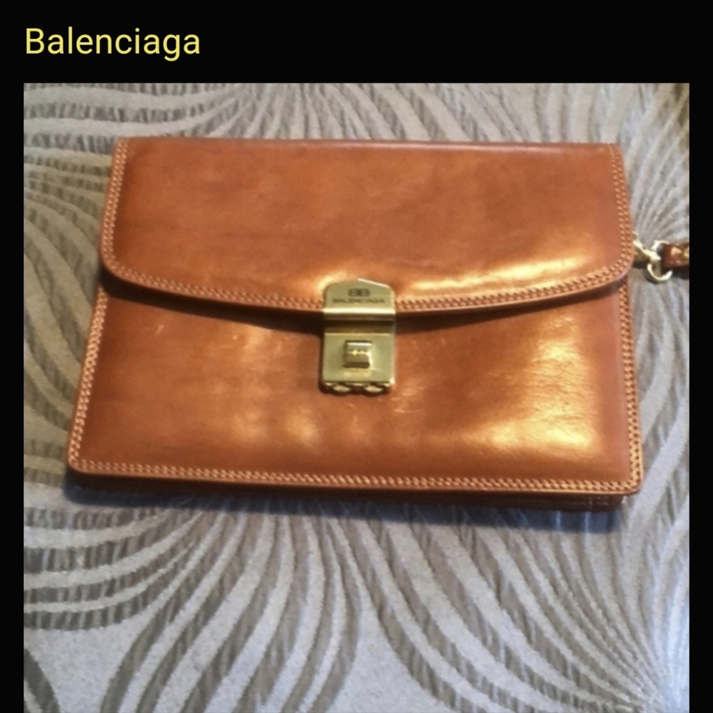Vintage BALENCIAGA lockable Cognac leather envelope clutch
